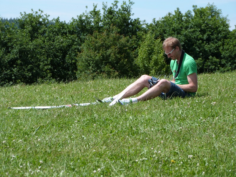 Günter beim einstellen der Settings