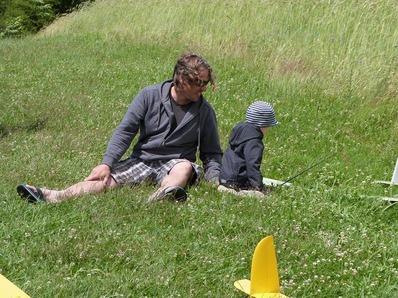 Matthias gab die ersten Settings an den Sohnemann weiter