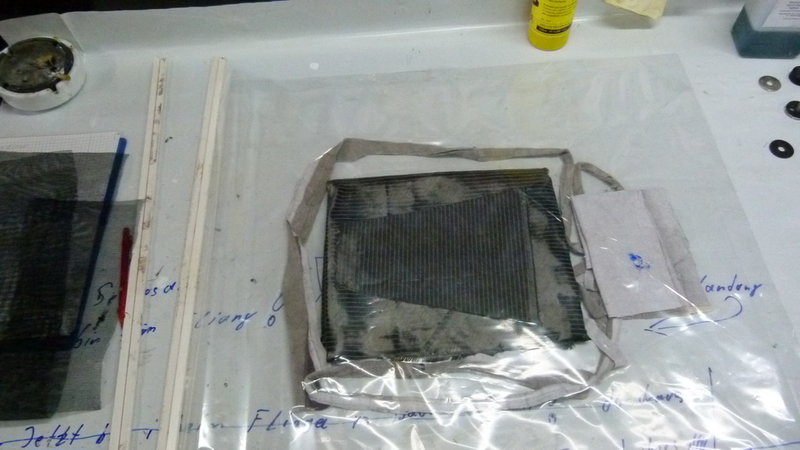 mal anderst das koplette Material wird zusammengelgt und das Harz E 110  in die mitte der lagen gekippt 1ter Versuch.<br />Und ab in den Sack!