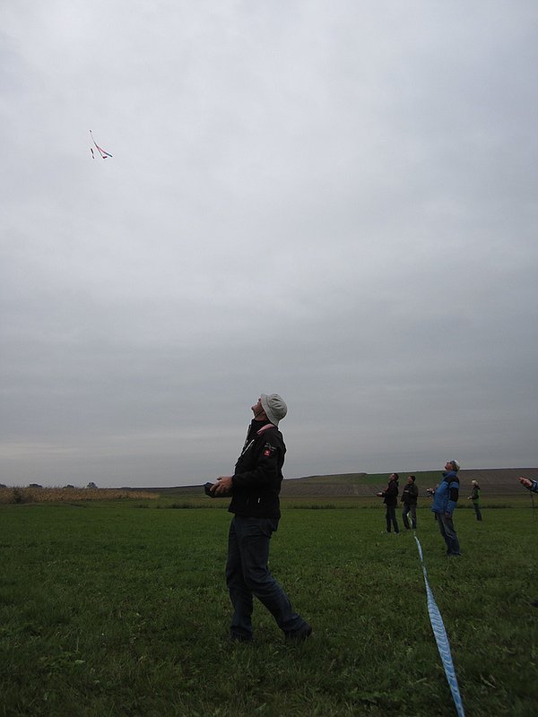 KleinIMG_5314.jpg (188.65 KiB) 13618 mal betrachtet Vorne Norbert Allnoch, hinten der Himmlische Stefan im vollen Einsatz