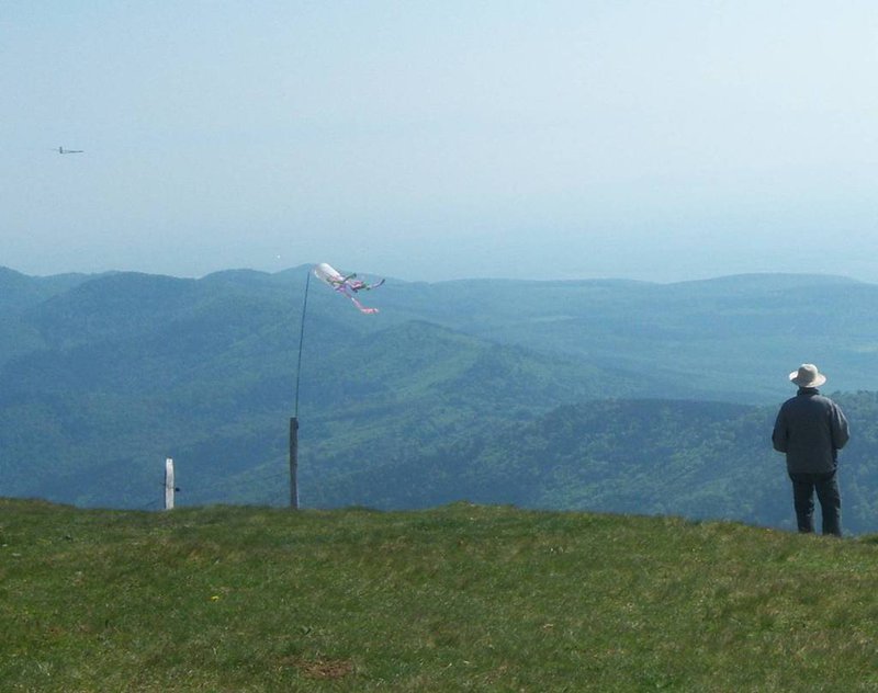 100_4976.jpg (86.75 KiB) 1500 mal betrachtet Wolfgang mit einer Typoon
