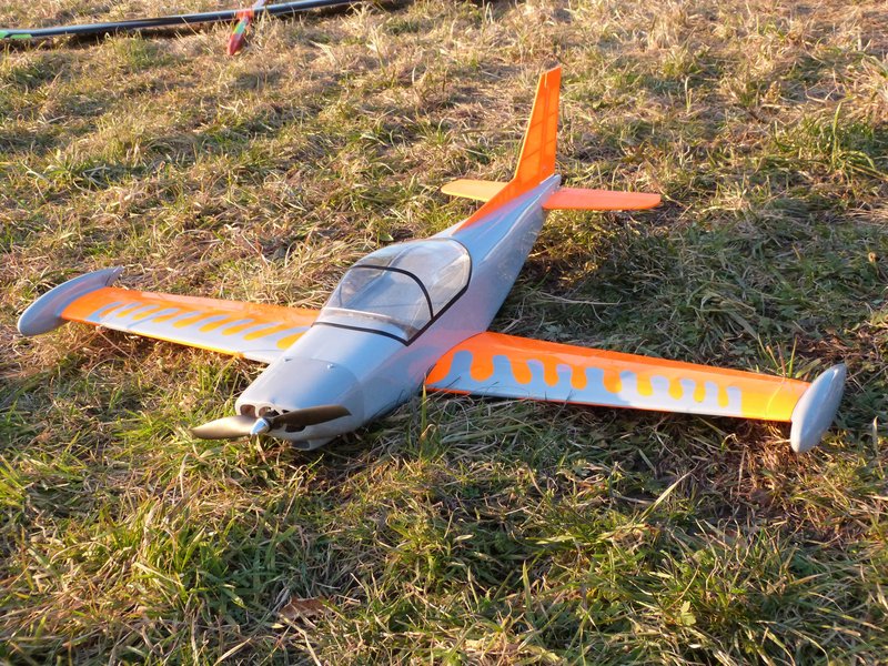 Ein PSS Modell mit Absaufhilfe war heute auch in der Luft und hatte Erstflug