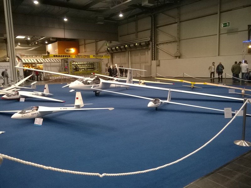 Segler 15 Meter Spannweite  260 Kg Schwer