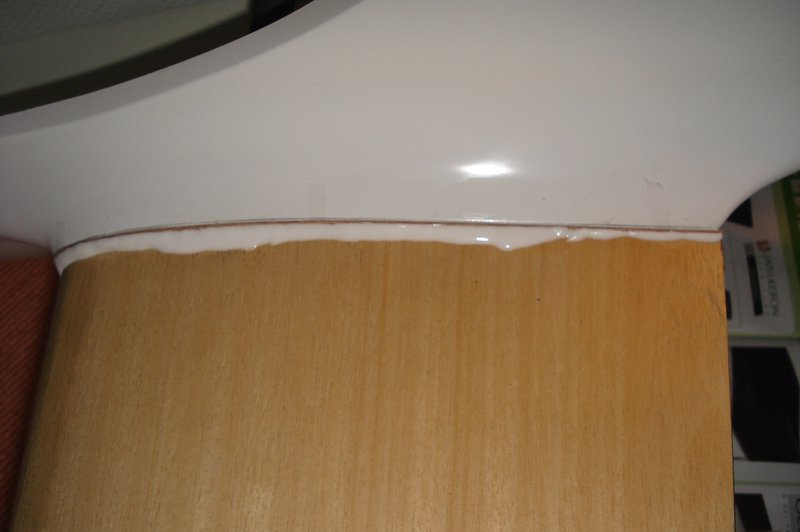 Flächen mit Harz Microballon aufgesteckt