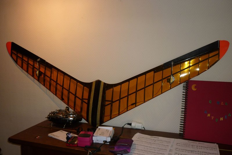 rotes Signalband auf den Spitzen ;-))