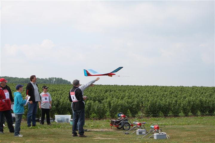 Es muss nicht immer GFK sein - auch 20Jahre alte Holzmodelle konnten super mithalten