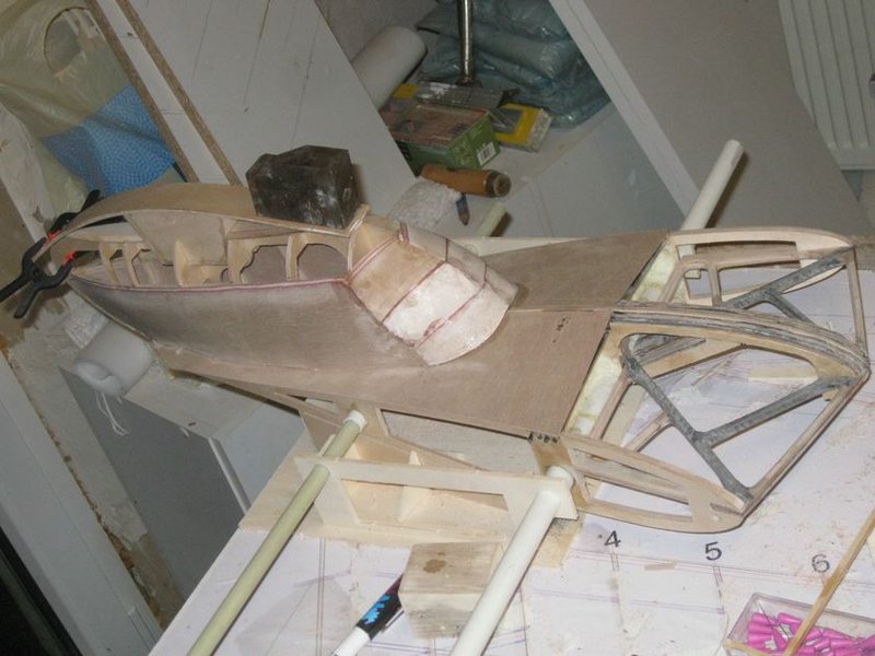 Mittelstück aus Sperrholz