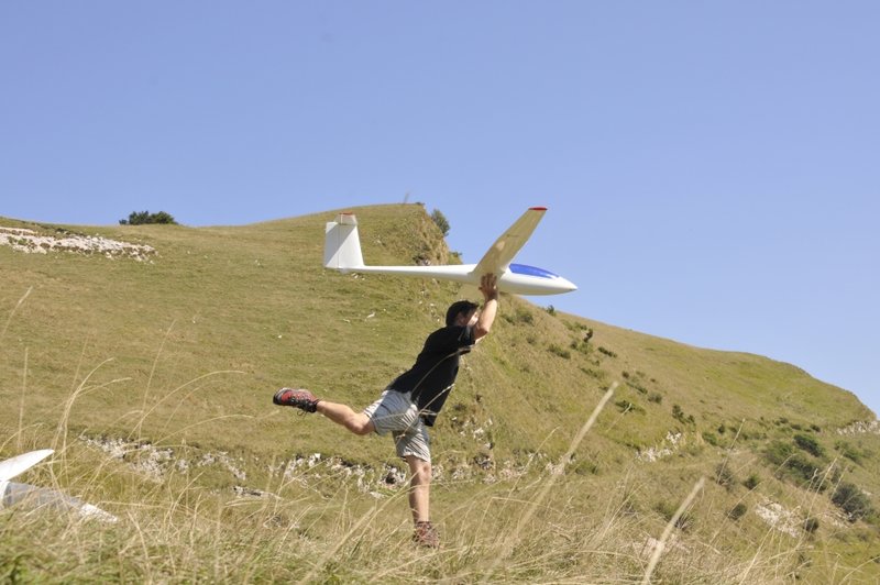 sicherheitshalber erstmal einen Gleitflug machen... :-)