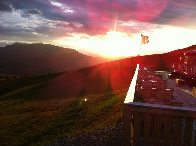 Abendstimmung Terasse.jpg