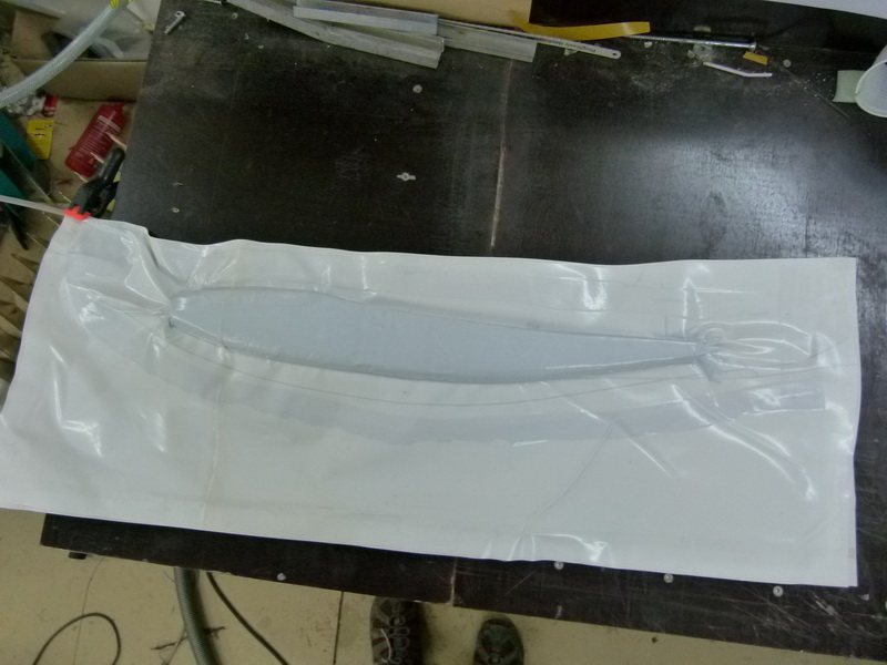 Auf eien passenden Zuschnitt derFolie habe ich dann nicht mehr geachten das mußte Ratz Fatz gehen.