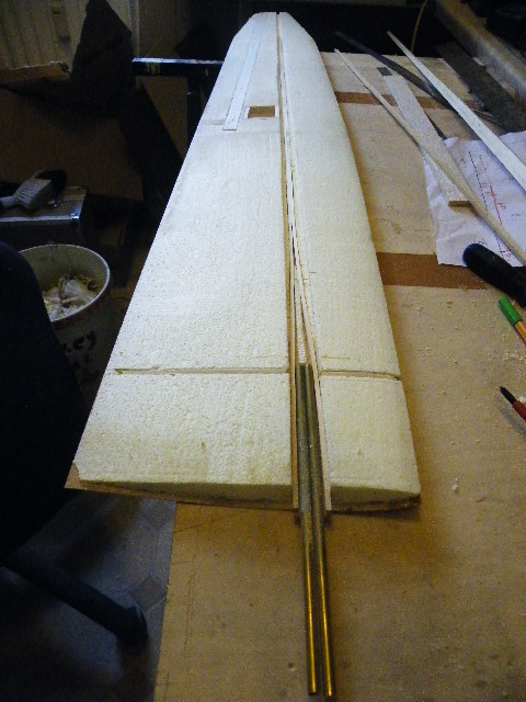 Steckung mit Doppelstahl führung und aufrechtstehende Kiefernleisten