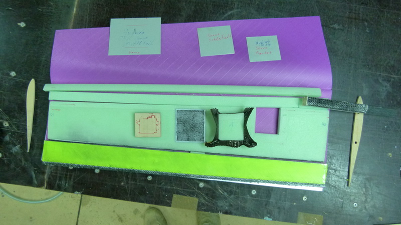 Da werd wos zum laminieren hergricht!<br />Das gesamte hybride Projekt ist schabloniert, das es baugleich nicht nur 1 mal erstellt werden kann... manche sachen sind einfach noch verbesserungs würdig, aber mit jedem Flächenteil das ich fertig mache wird das ergebniss deutlich bessser und genauer.     Bernd Forscht!