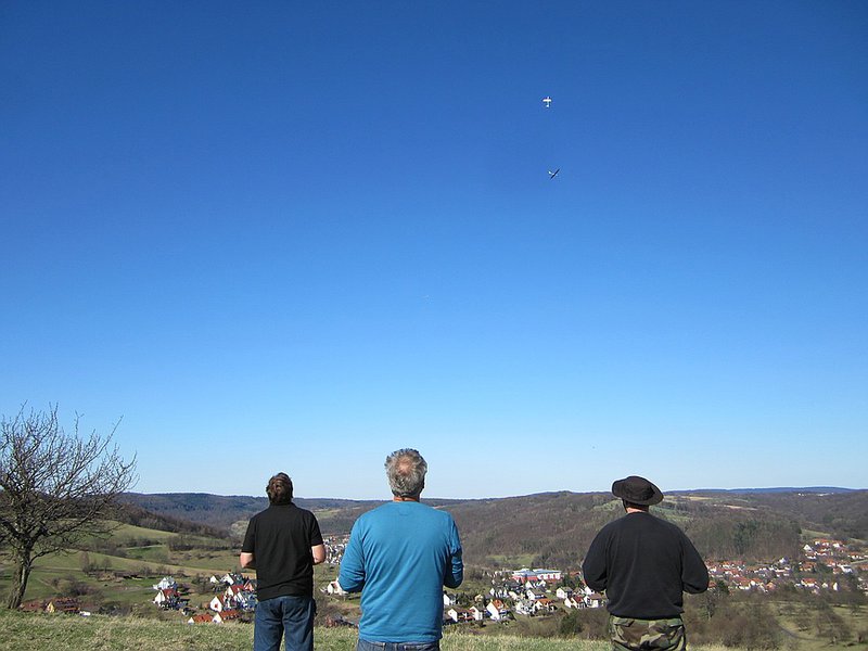 Thomas, Elmar und Alex beim Raketenseglerflug - sogar senkrechtes steigen war (kurz) möglich