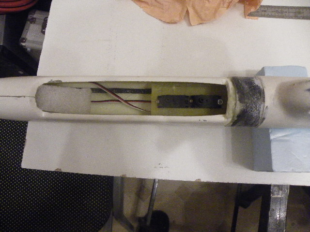 Servos wieder eingebaut