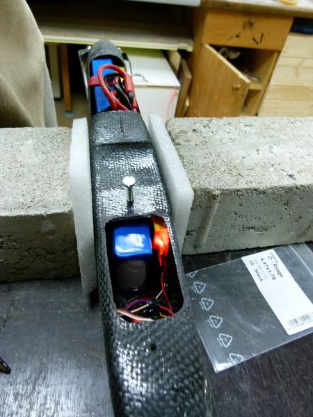 1,2 mm platz zwischen 1 Akku und Regler