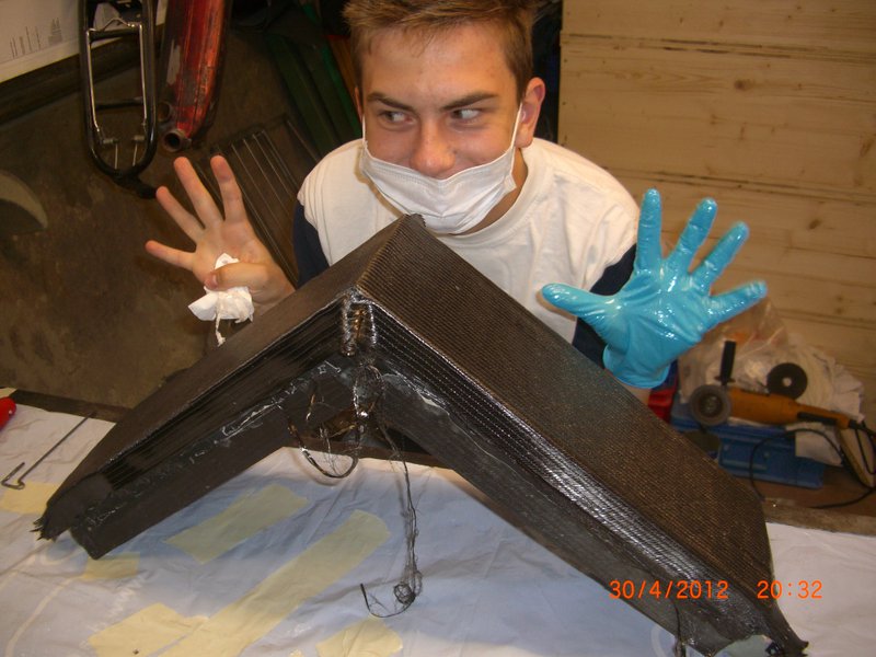 Ehhmm ja, das passiert wenn am die ganze Zeit den Trennmittel und Aceton Gerüchen ausgesetzt ist:)