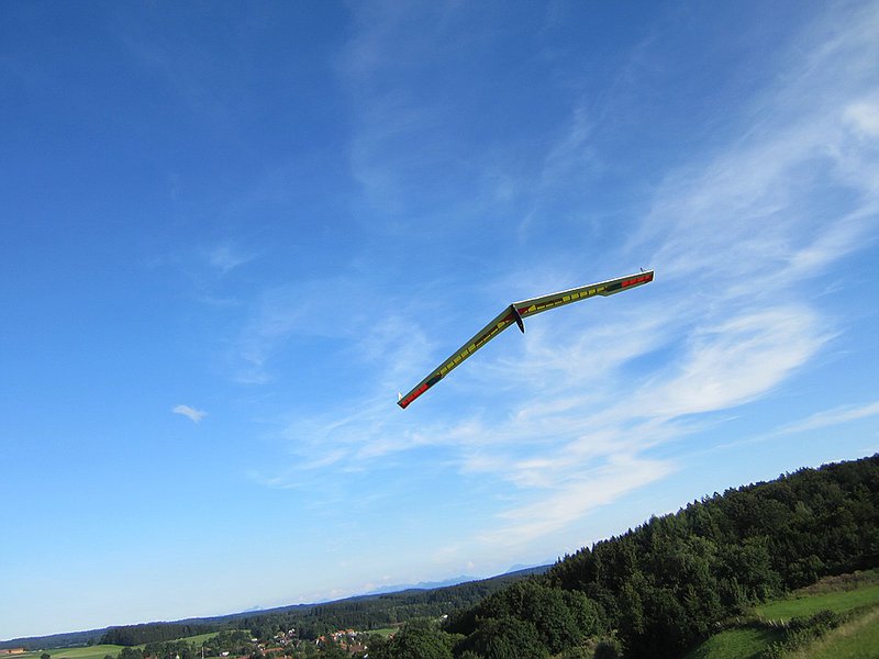 Ares in schöner Landschaft....