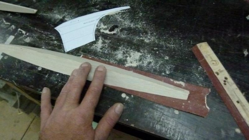 K640_P1010964.JPG (83.22 KiB) 4946 mal betrachtet das auf dem Foto und ein Messer mehr ist nicht notwendig.