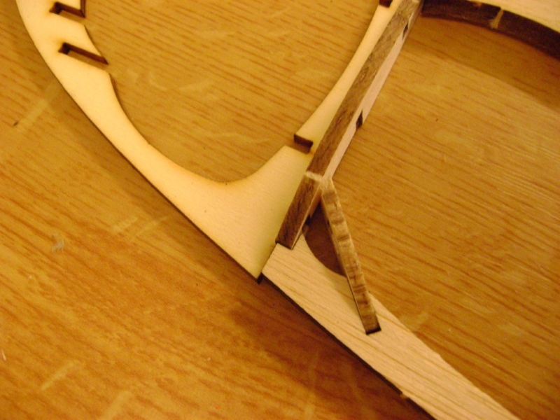 Ein paar Stellen lassen sich jedoch nicht vermeiden. Hier der Randbogen.