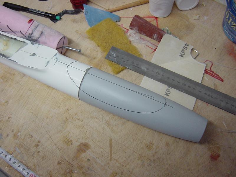 Schon mal die Haube eingezeichnet..