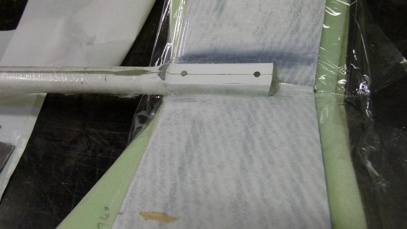 P1020122.JPG (85.37 KiB) 2069 mal betrachtet Leitwerksansatz angemumpt .